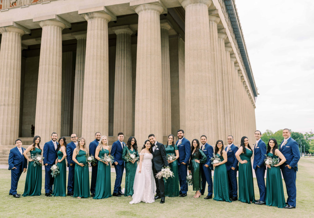 bridal-party-at-the-parthenon-in-downtown-nashville