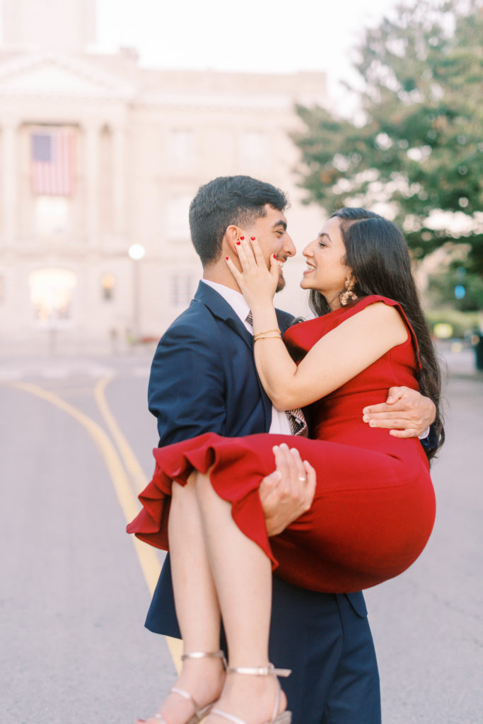 Downtown-Columbia-Tennessee- Engagement-Session